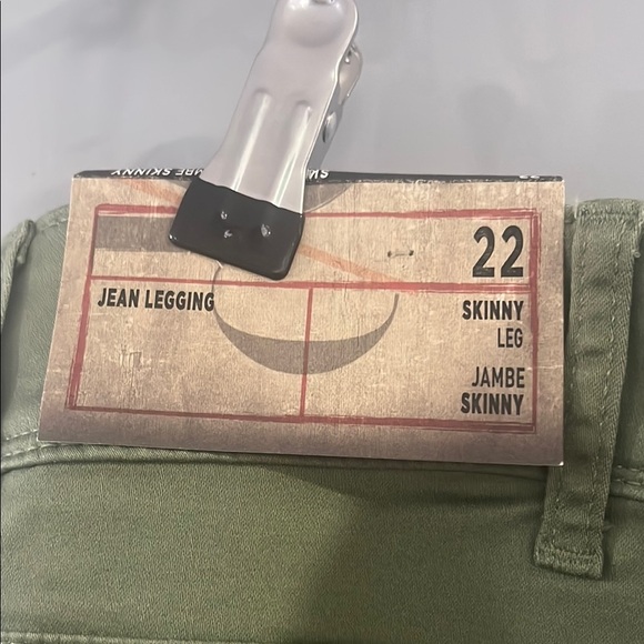 d. jeans Green Ankle Cropped Jeans with Tapered Fit - Picture 4 of 5